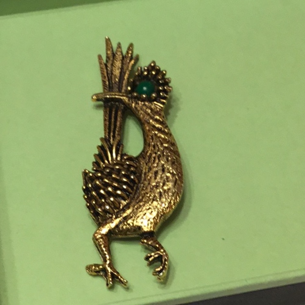 Ambassador kookoo bird Broach with Jade eye EUC - Picture 5 of 6